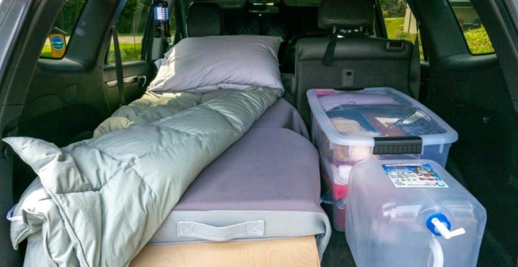 คู่เบาะนอนในรถ